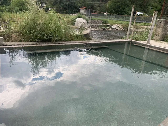Откритото топило край река Места, срещу банята.